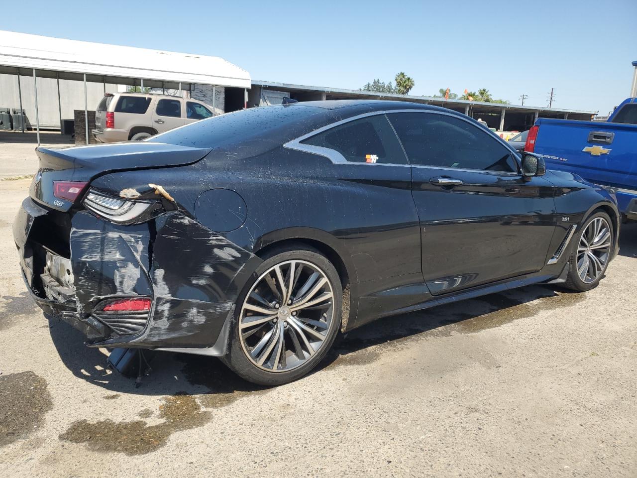 JN1EV7EK9HM363351 2017 Infiniti Q60 Premium