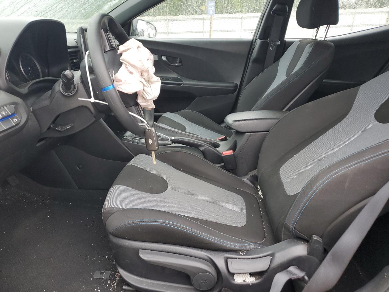 KMHTG6AF3KU018207 2019 Hyundai Veloster Base