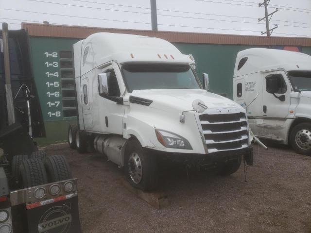 Lot #2533809234 2021 FREIGHTLINER CASCADIA 1 salvage car