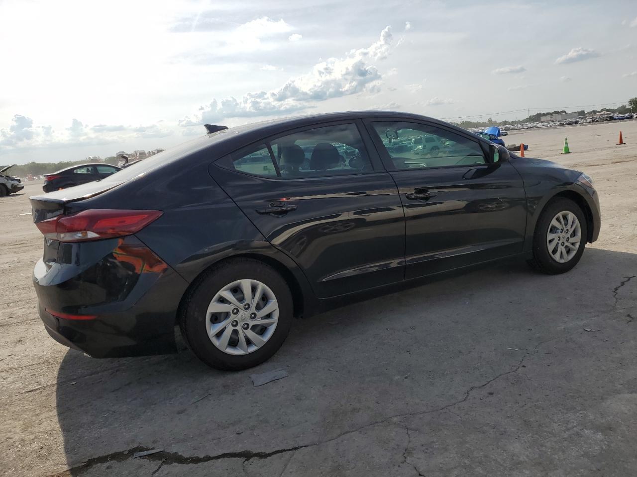 2017 Hyundai Elantra Se vin: KMHD74LF9HU319059