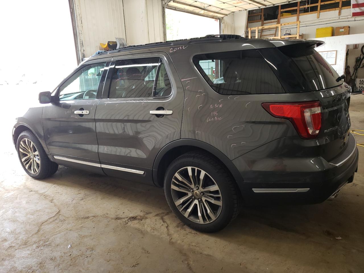 1FM5K8HT2JGB80227 2018 Ford Explorer Platinum