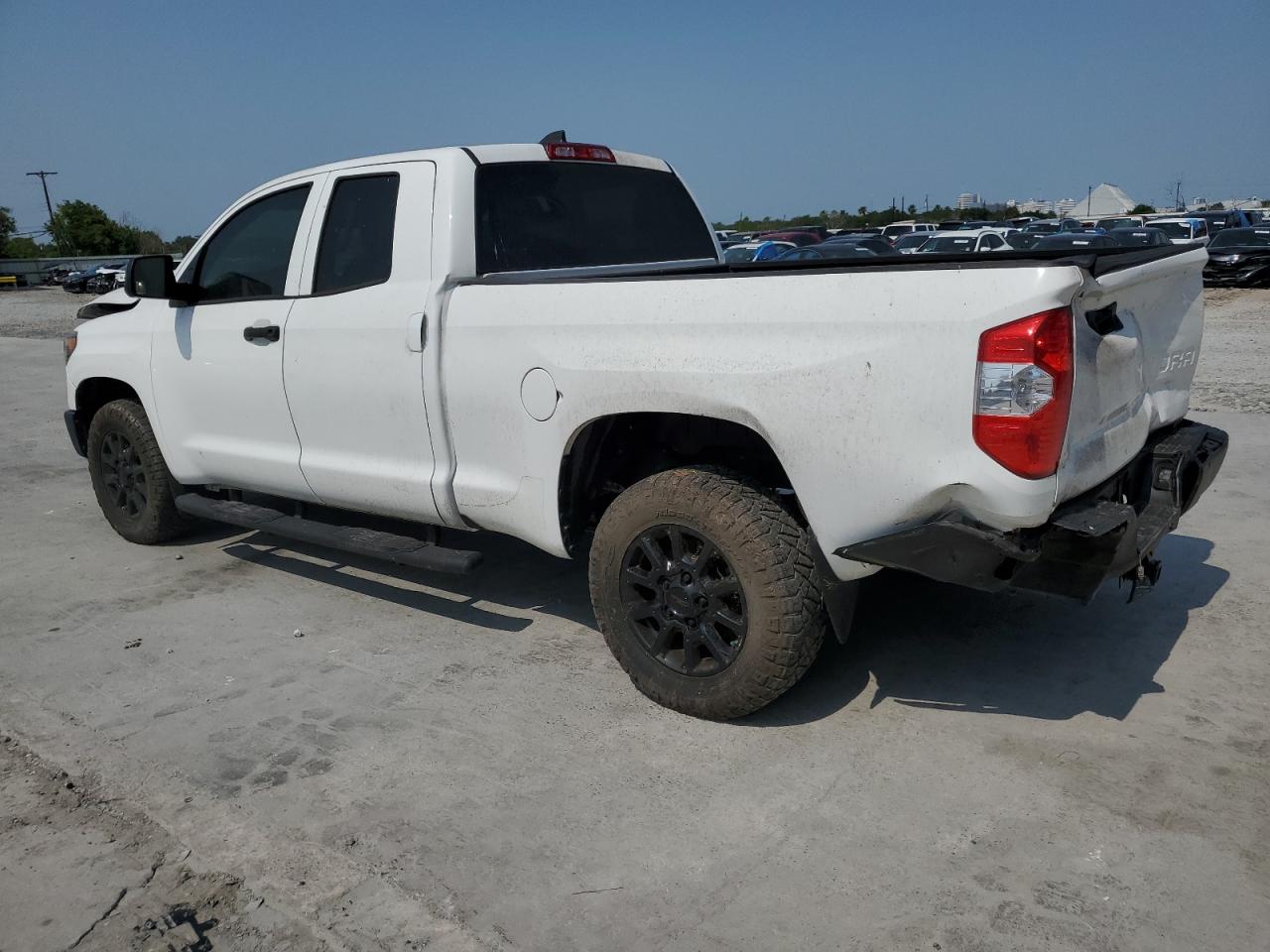 2020 Toyota Tundra Double Cab Sr/Sr5 vin: 5TFRY5F15LX270575