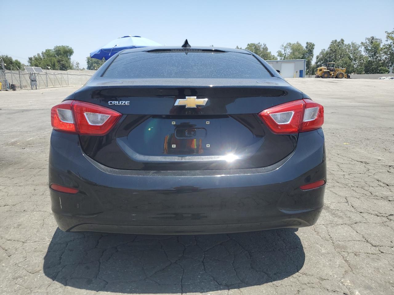 2017 Chevrolet Cruze Ls vin: 1G1BC5SM8H7277391