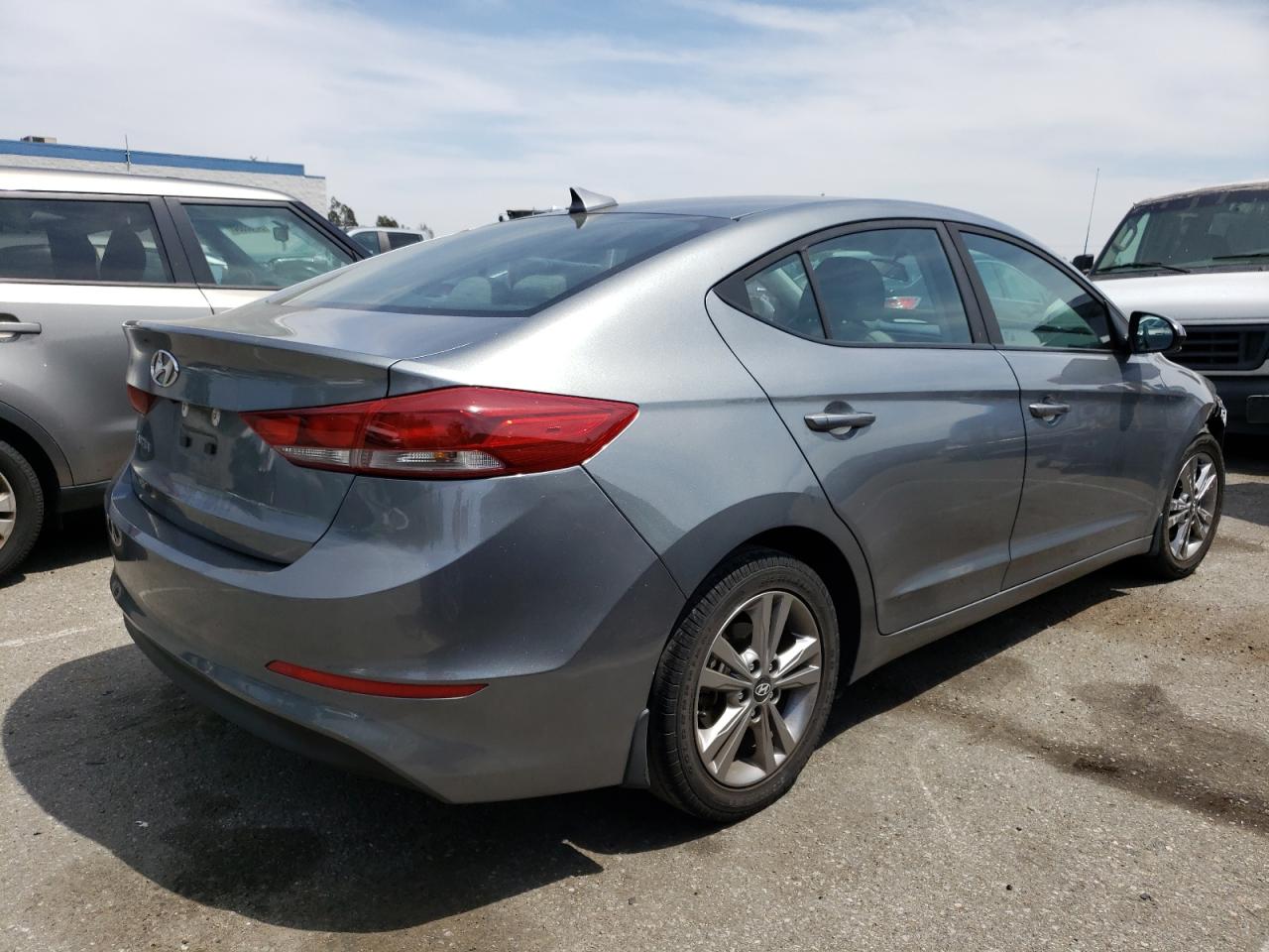 KMHD84LF2JU599913 2018 Hyundai Elantra Sel