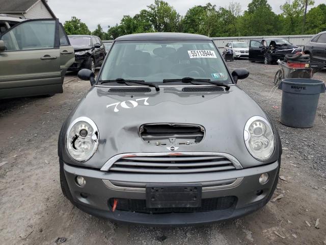 2005 Mini Cooper S VIN: WMWRE33405TD98261 Lot: 55113944