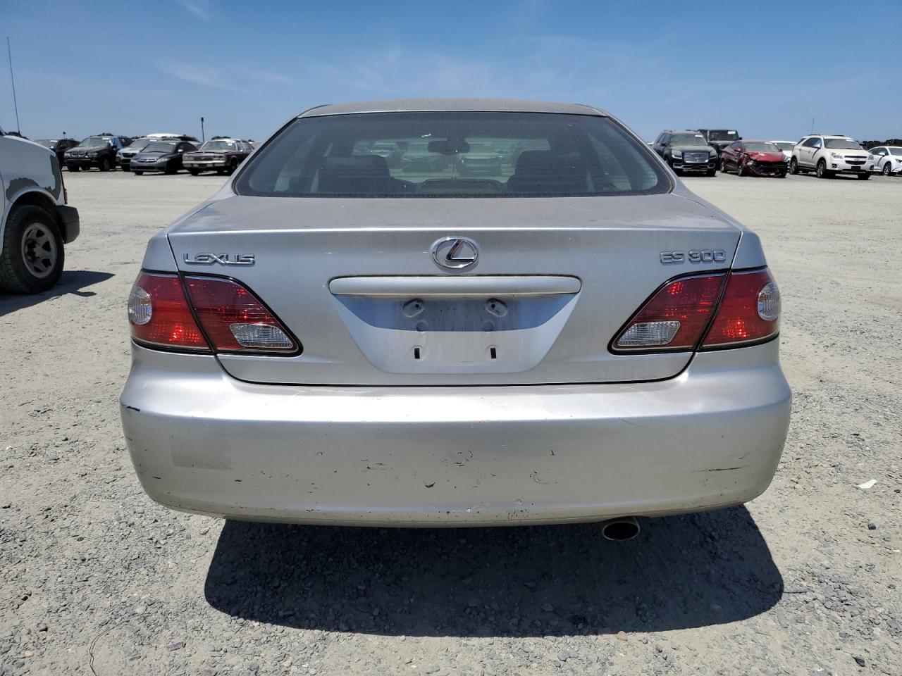 JTHBF30G025022137 2002 Lexus Es 300