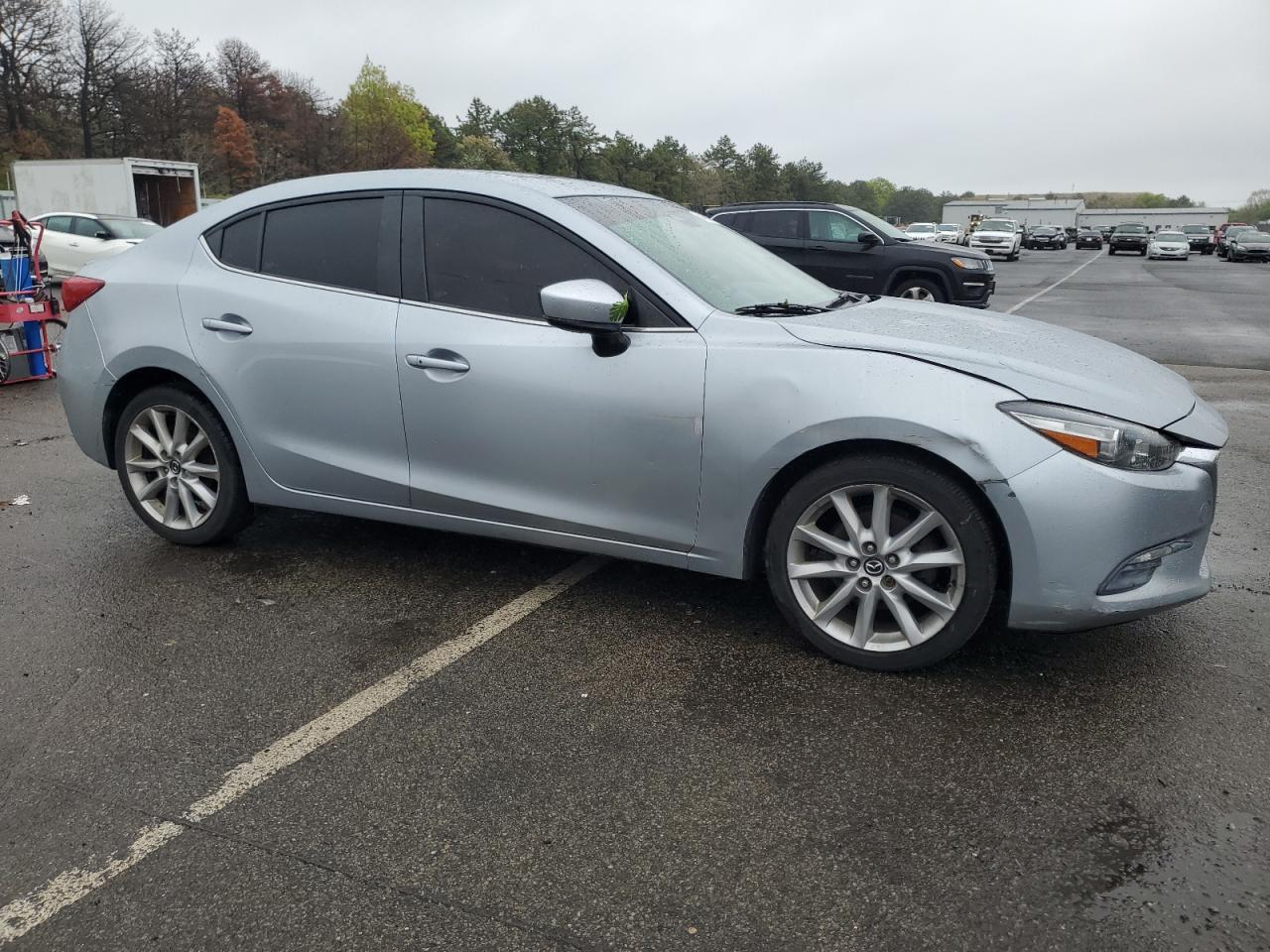 JM1BN1V70H1100689 2017 Mazda 3 Touring