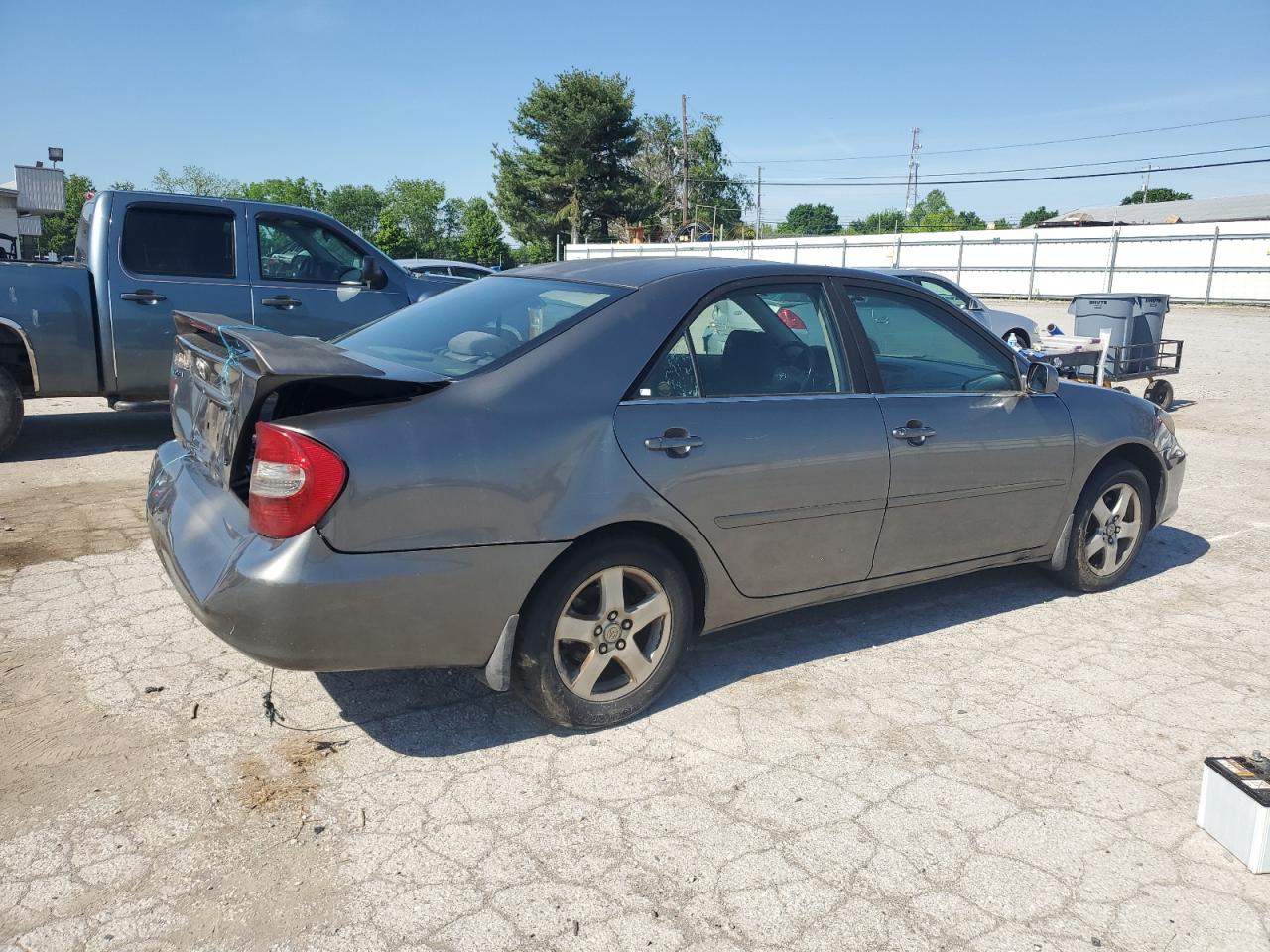 JTDBF32K430111131 2003 Toyota Camry Le