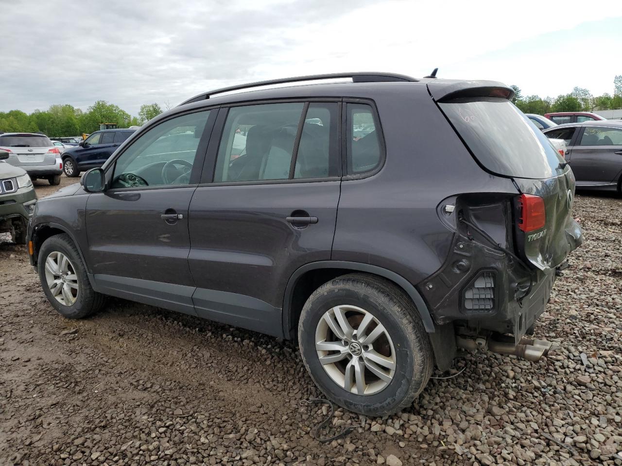 WVGBV7AX1GW523299 2016 Volkswagen Tiguan S