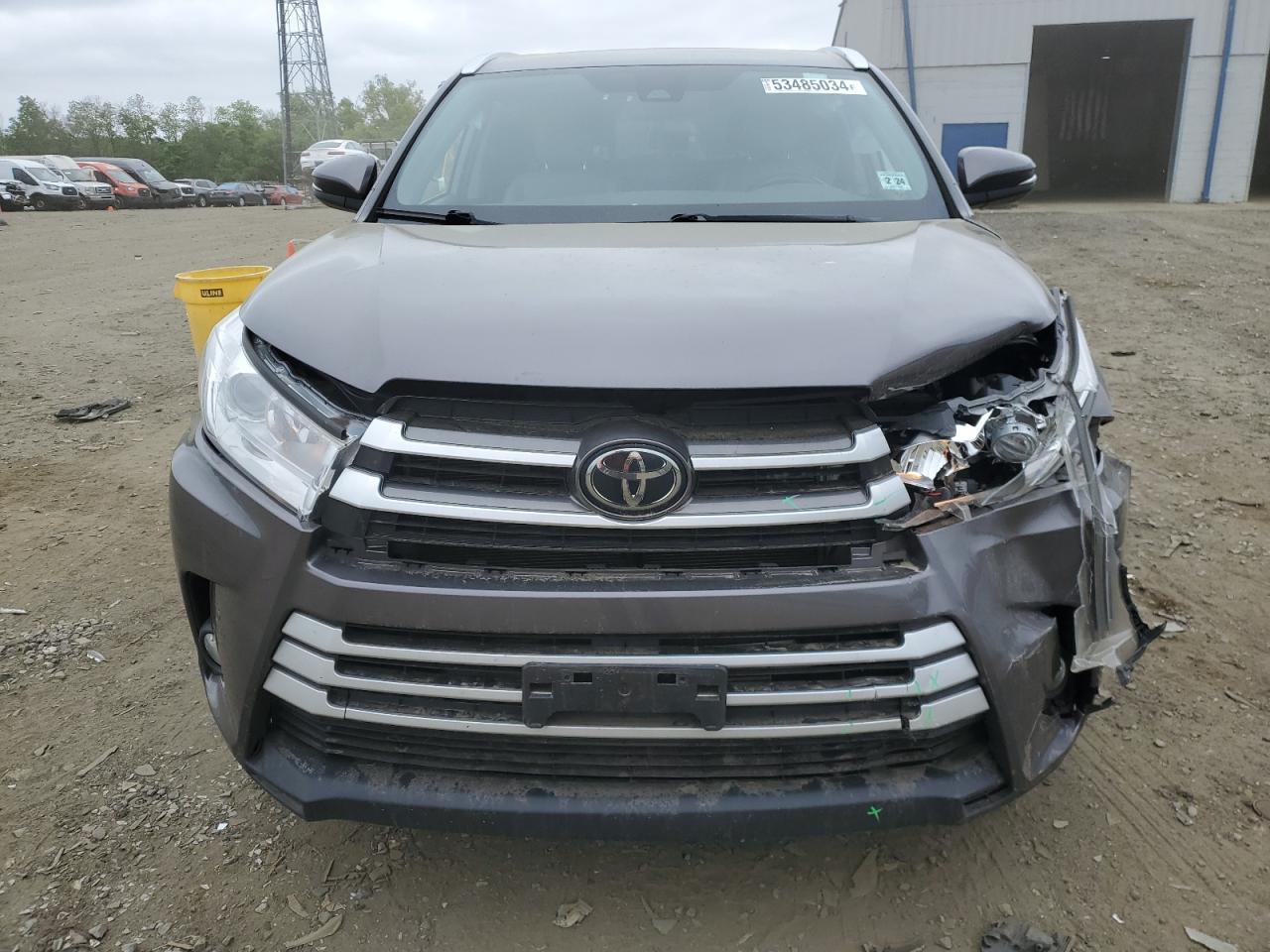 5TDJZRFH9KS601841 2019 Toyota Highlander Se