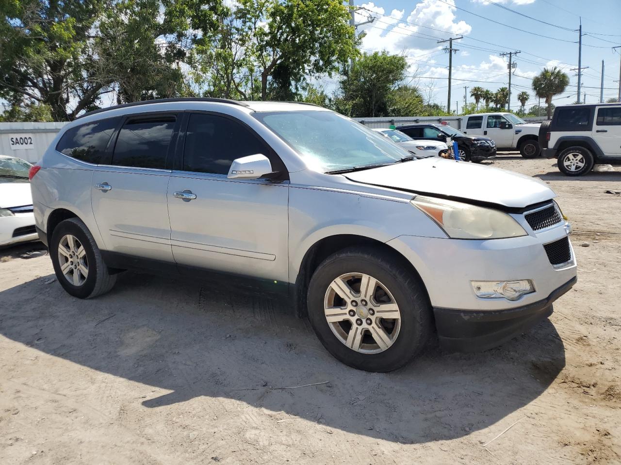 1GNKRGED0BJ163643 2011 Chevrolet Traverse Lt