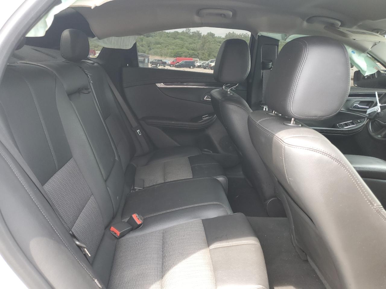 2G1105S36J9129398 2018 Chevrolet Impala Lt