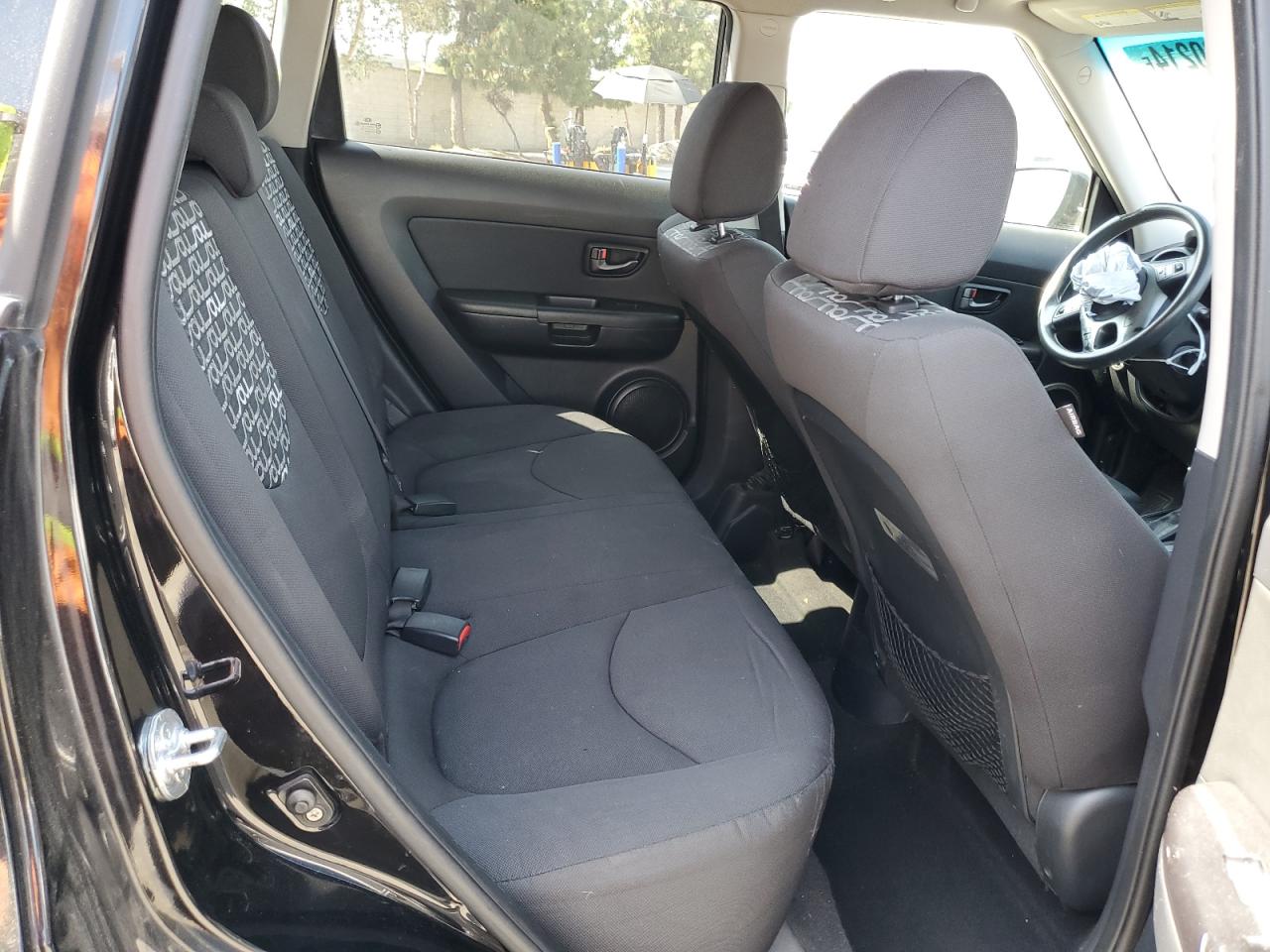 KNDJT2A28B7284477 2011 Kia Soul +