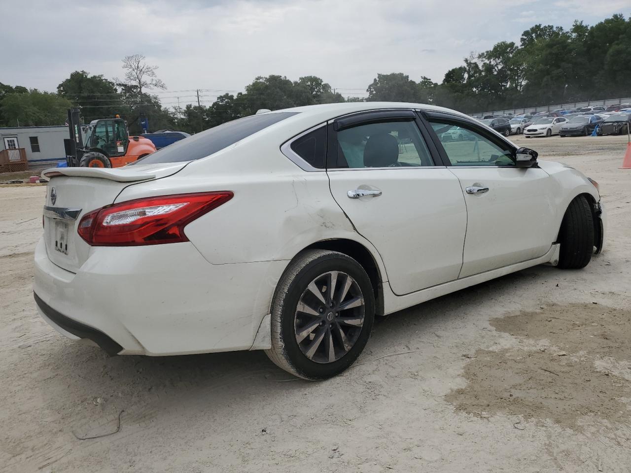 1N4AL3AP8GC259729 2016 Nissan Altima 2.5