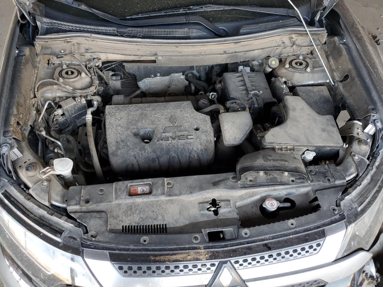 JA4AD3A34KZ049682 2019 Mitsubishi Outlander Se