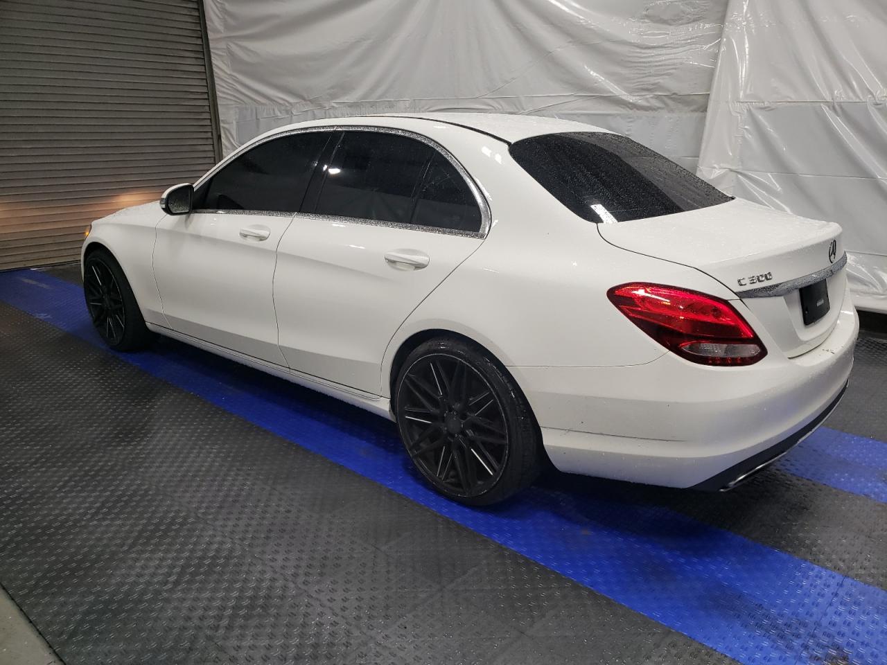 2016 Mercedes-Benz C 300 vin: 55SWF4JBXGU151468