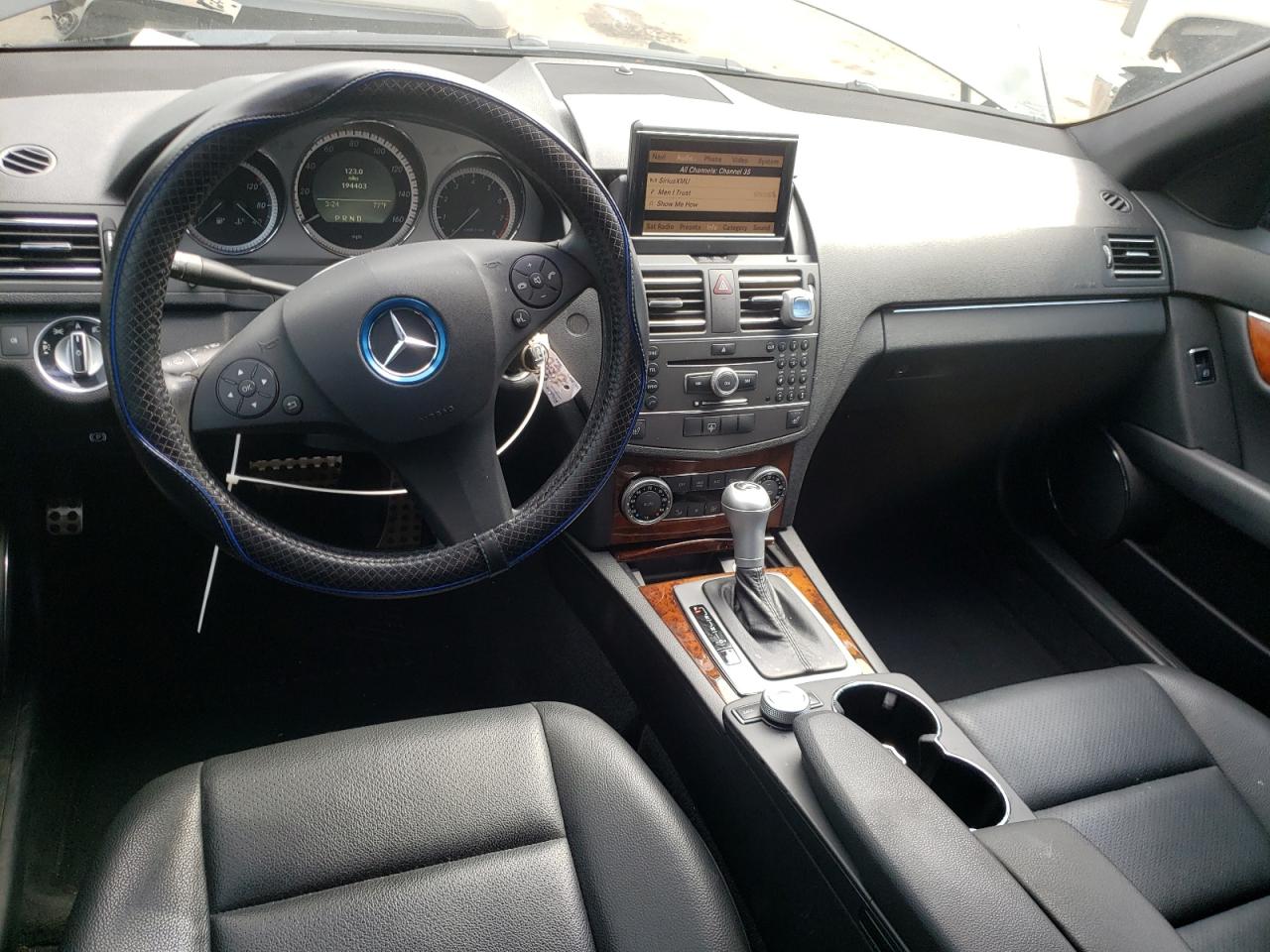 WDDGF5EB0BA520190 2011 Mercedes-Benz C 300