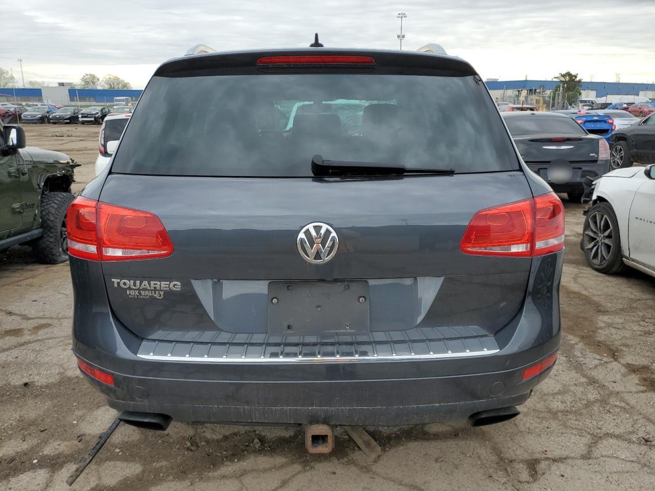 WVGFF9BP4BD005636 2011 Volkswagen Touareg V6