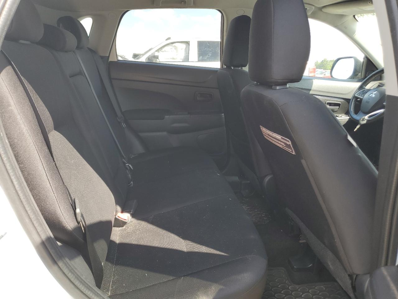 4A4AR3AU2FE024303 2015 Mitsubishi Outlander Sport Es