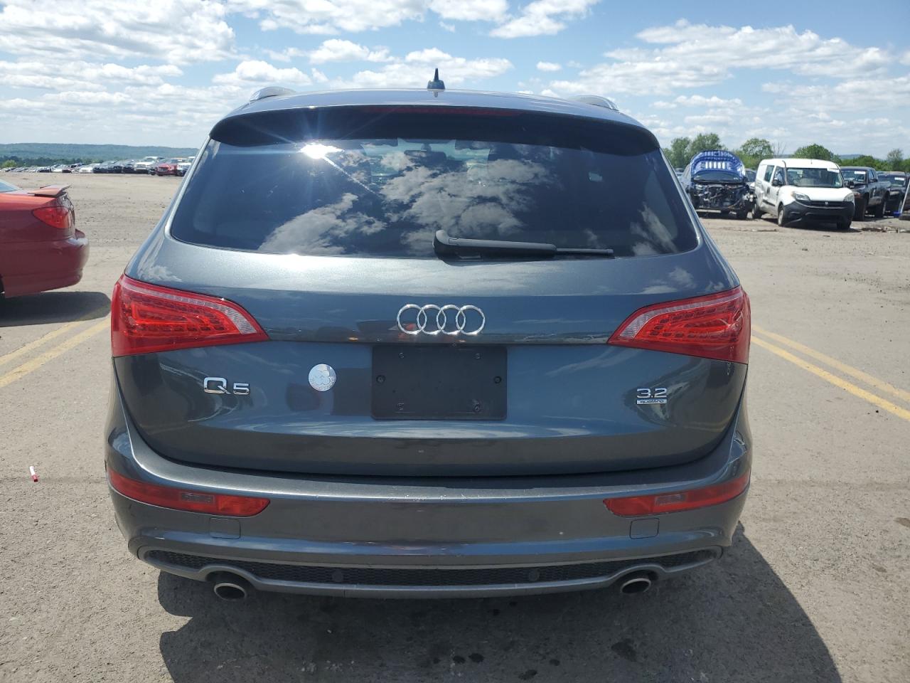 WA1DKAFP6CA118679 2012 Audi Q5 Premium Plus