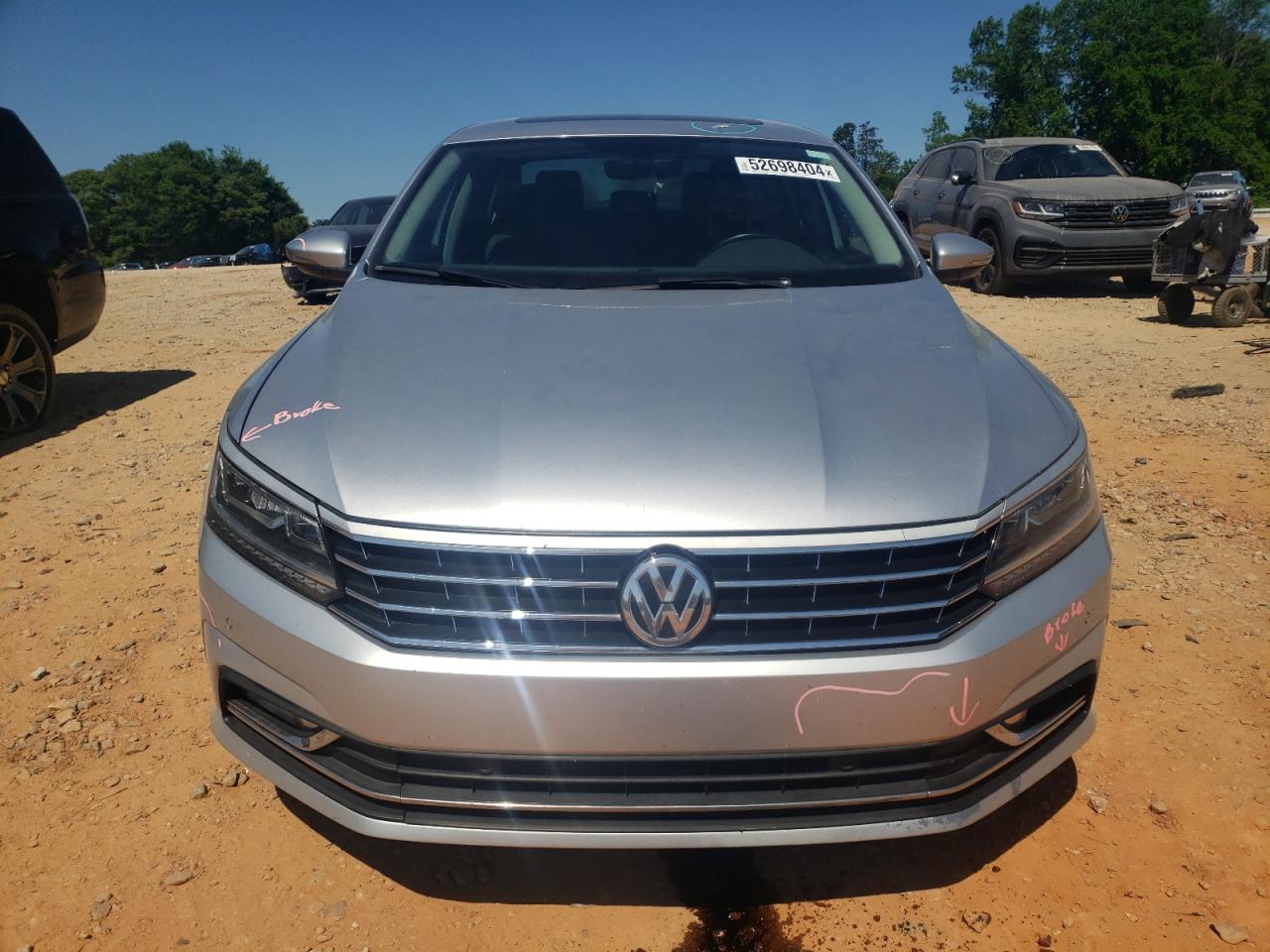 1VWBA7A31JC003459 2018 Volkswagen Passat Se