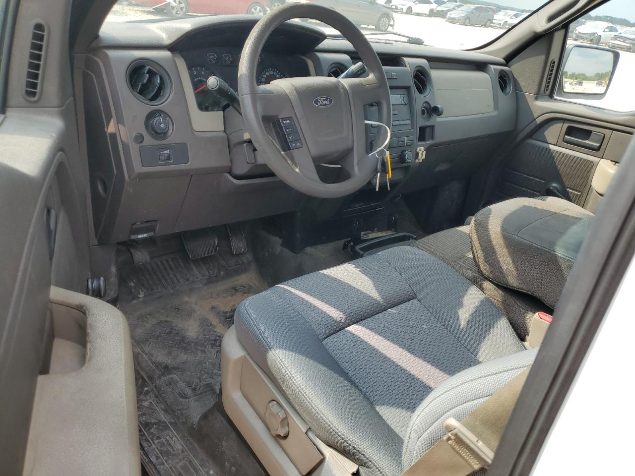 1FTMF1CW5AKA72856 2010 Ford F150