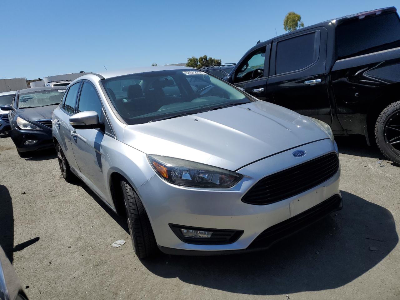 2017 Ford Focus Se vin: 1FADP3FE1HL255208