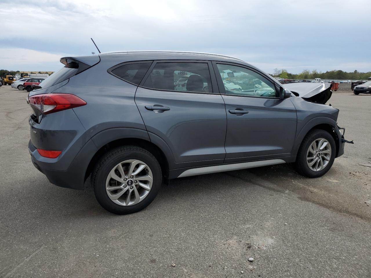 KM8J3CA43HU465595 2017 Hyundai Tucson Limited