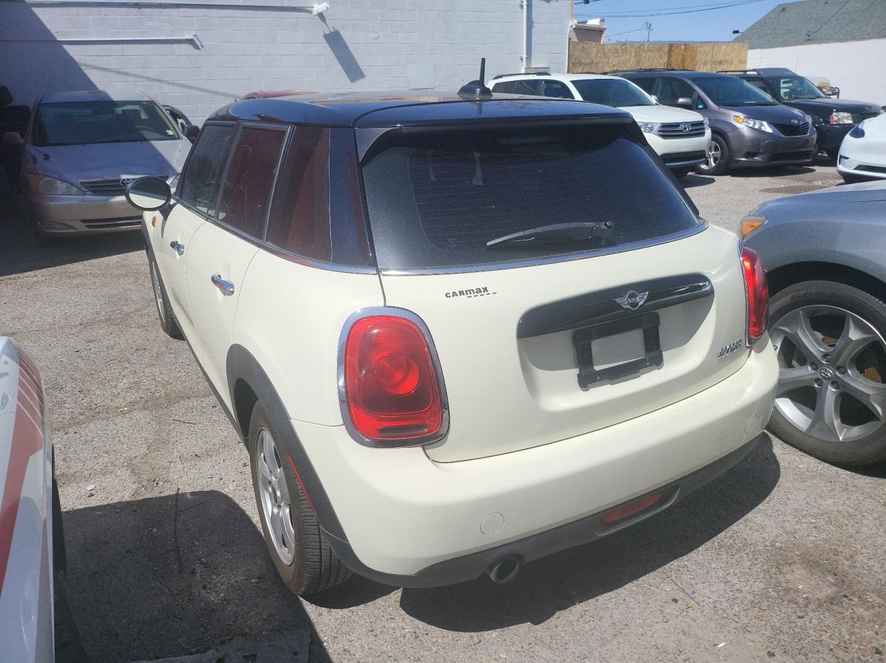 WMWXU1C57G2D12623 2016 Mini Cooper