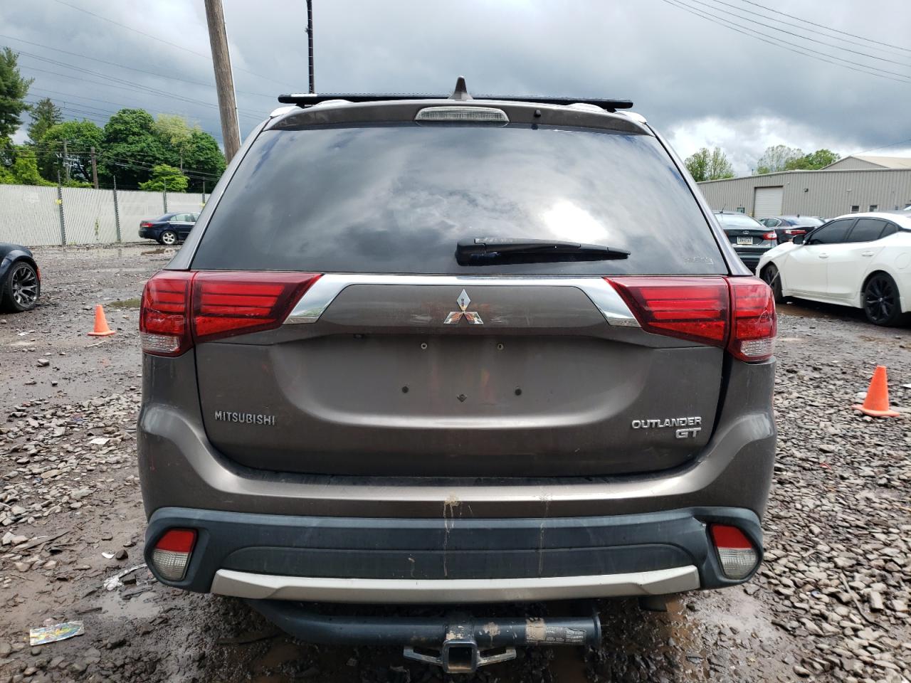 JA4JZ4AX3HZ003635 2017 Mitsubishi Outlander Gt