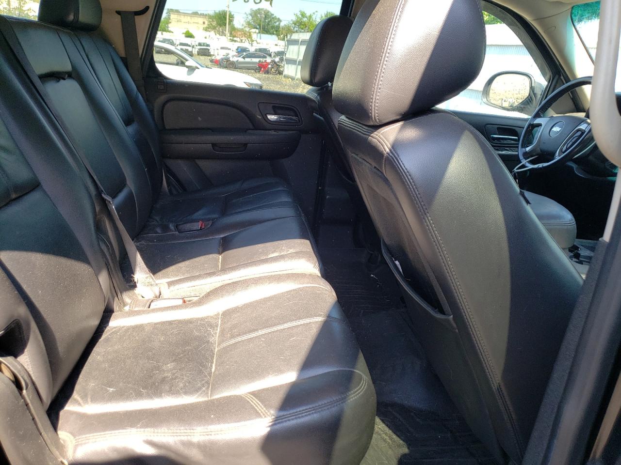 1GNUKBE07AR233393 2010 Chevrolet Tahoe K1500 Lt