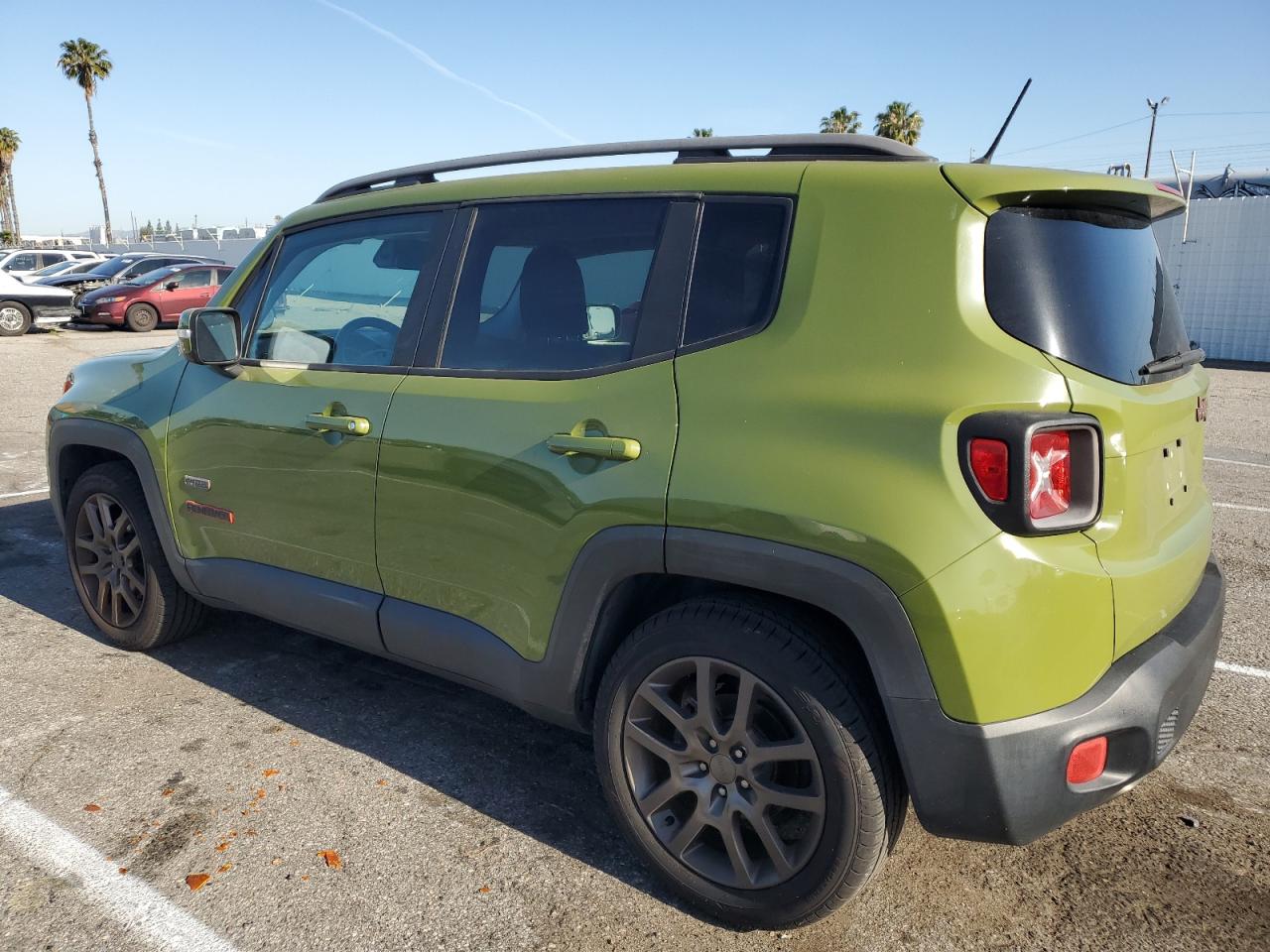 2016 Jeep Renegade Latitude vin: ZACCJABW0GPD32428