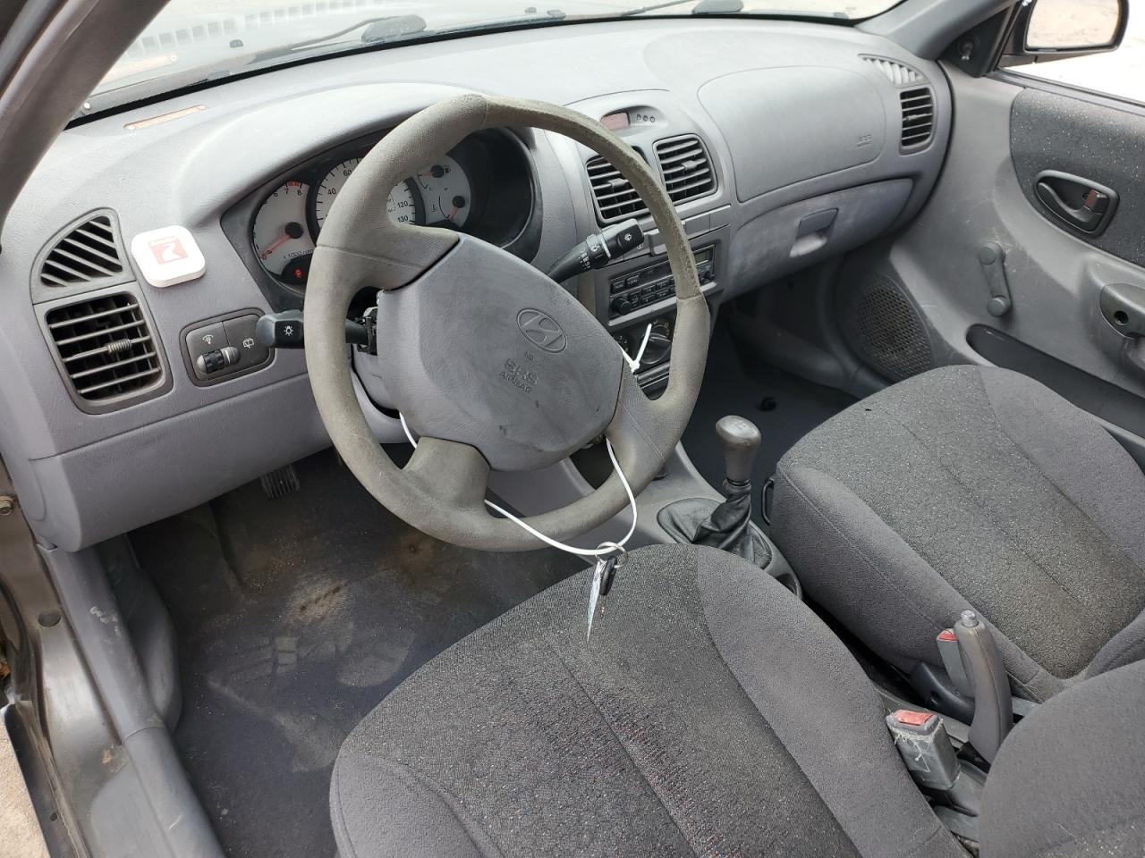 KMHCG35C32U207972 2002 Hyundai Accent Gs