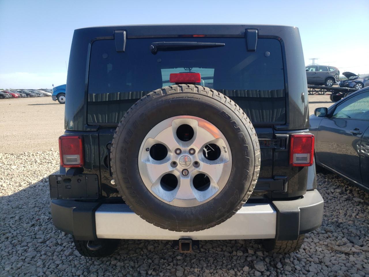 1C4GJWBG5EL221737 2014 Jeep Wrangler Sahara