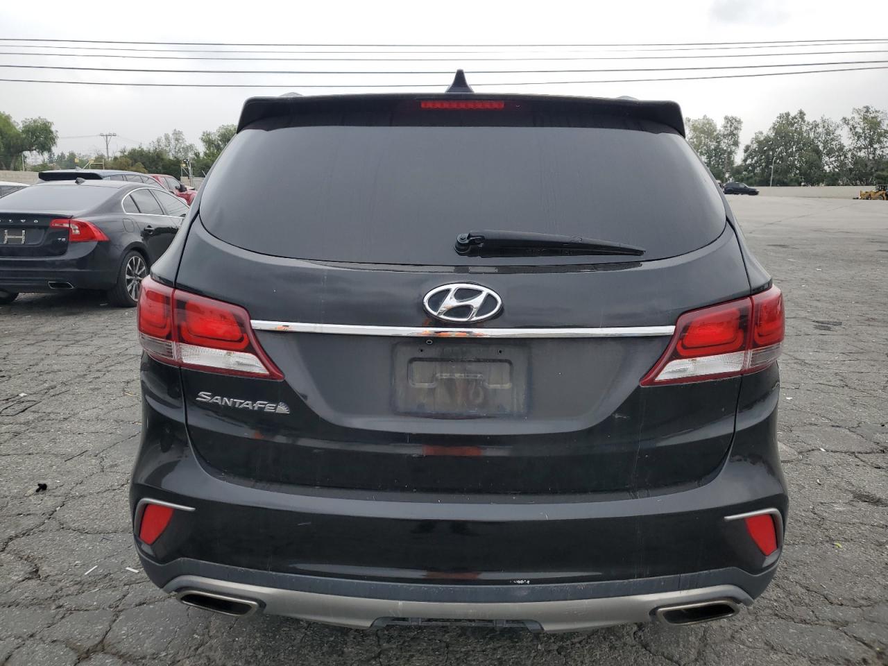 KM8SM4HF3HU205809 2017 Hyundai Santa Fe Se