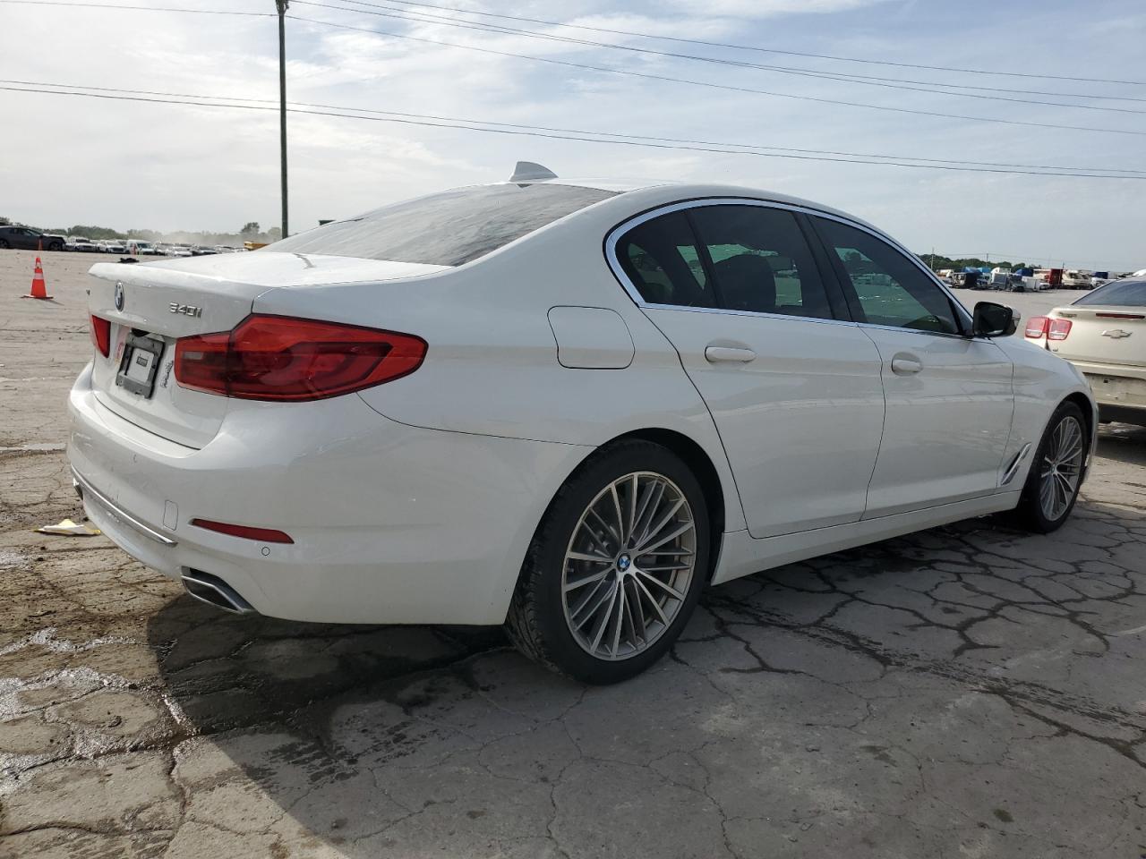 WBAJE7C59KWW39917 2019 BMW 540 Xi