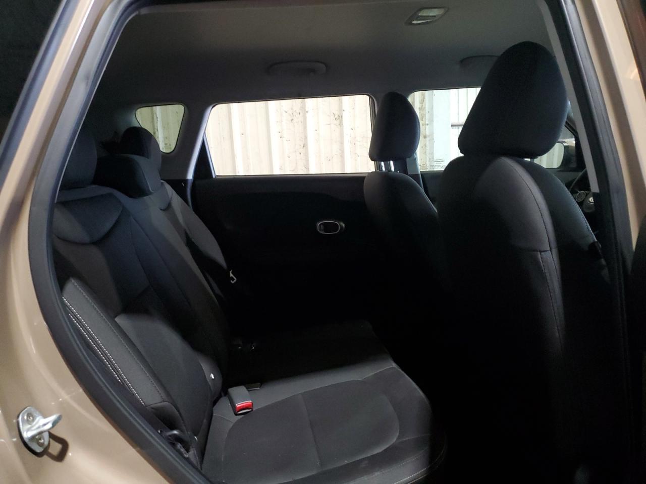 KNDJN2A27G7296475 2016 Kia Soul