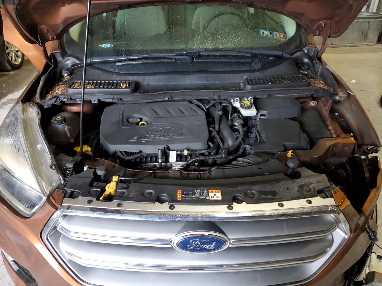 1FMCU9GD8HUA03128 2017 Ford Escape Se