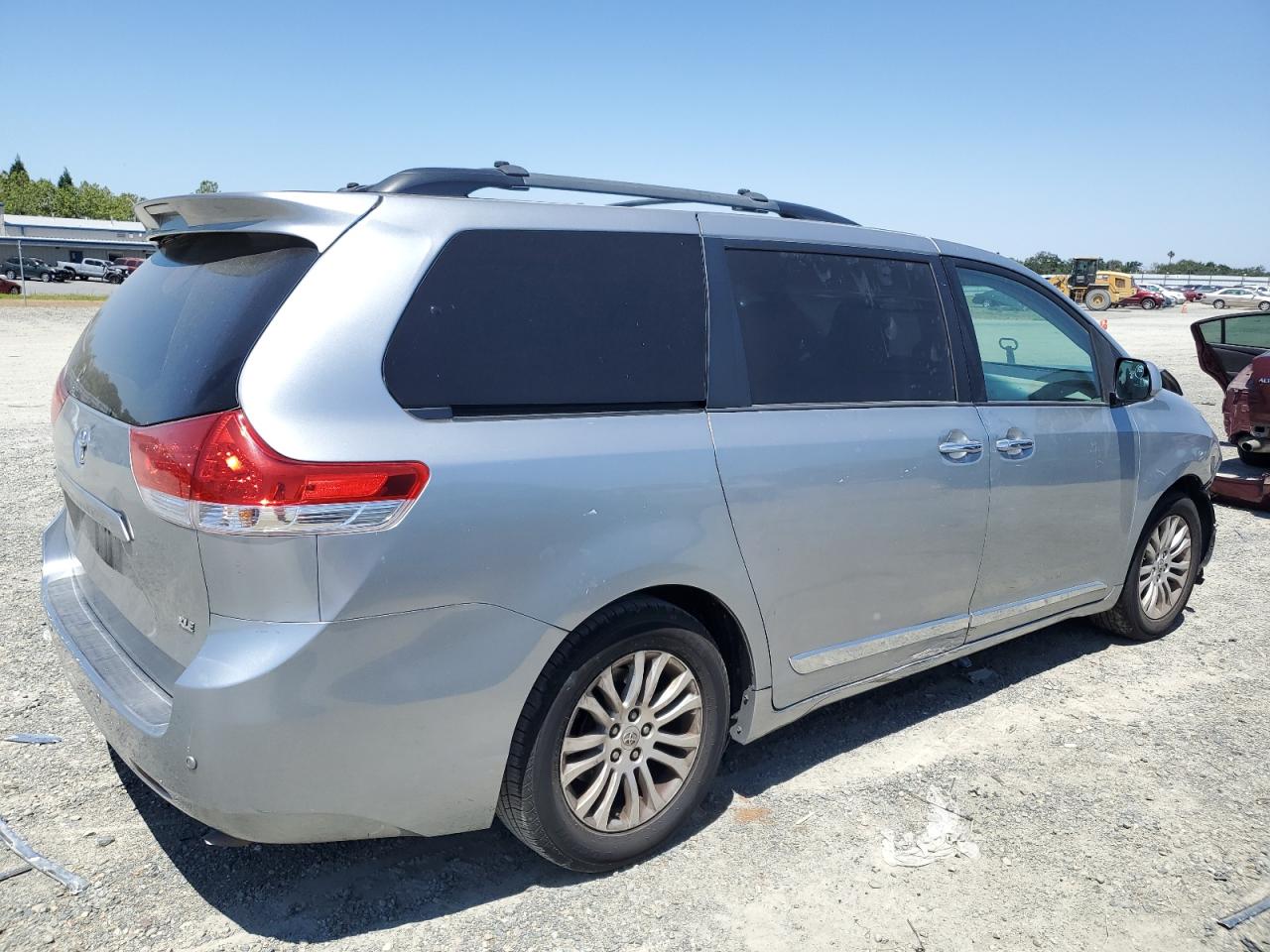 5TDYK3DC3CS207454 2012 Toyota Sienna Xle