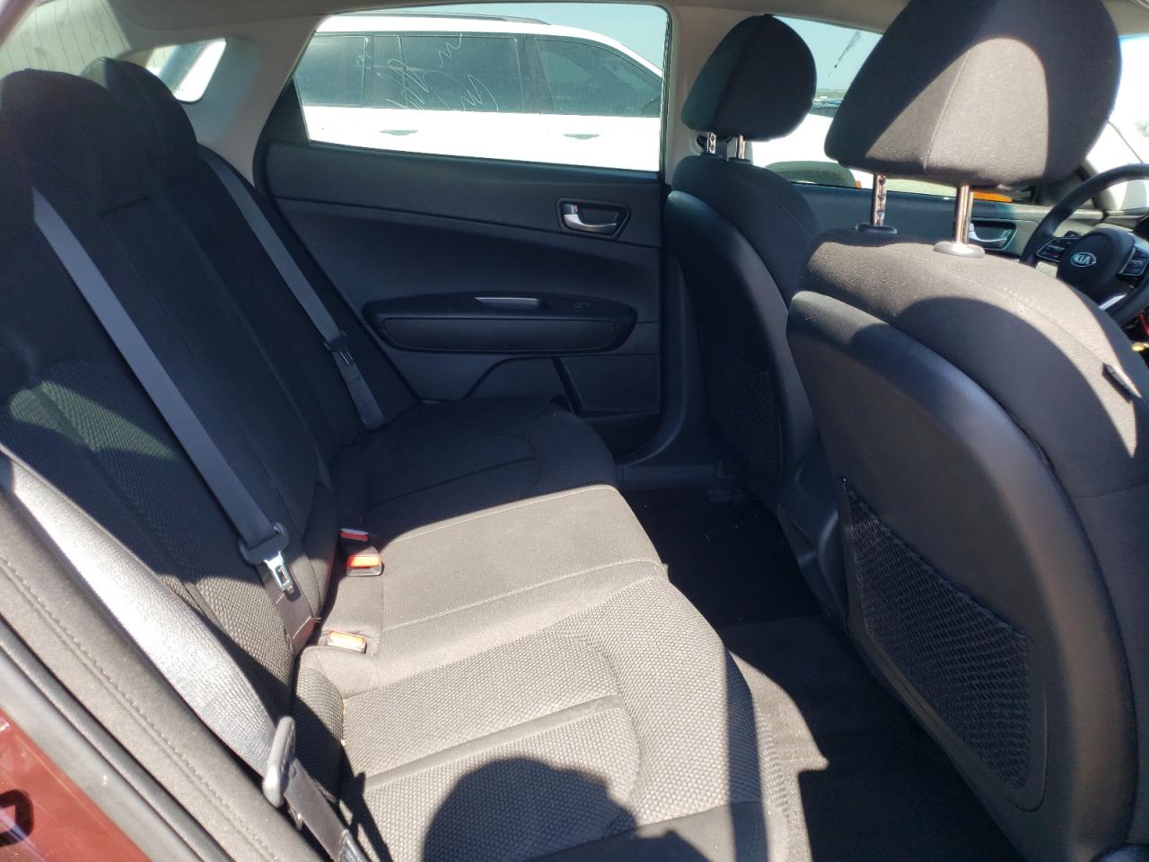 5XXGT4L38KG352263 2019 Kia Optima Lx