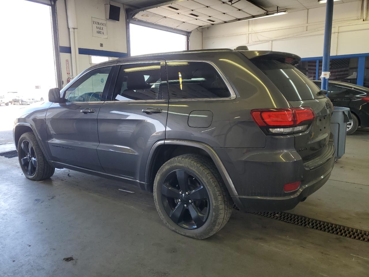 1C4RJFAG8FC860058 2015 Jeep Grand Cherokee Laredo