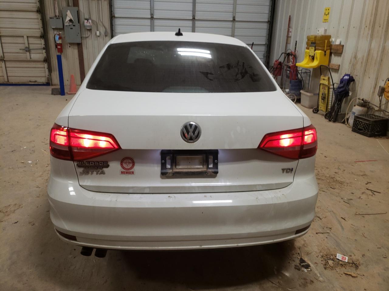 3VWLA7AJXFM333271 2015 Volkswagen Jetta Tdi