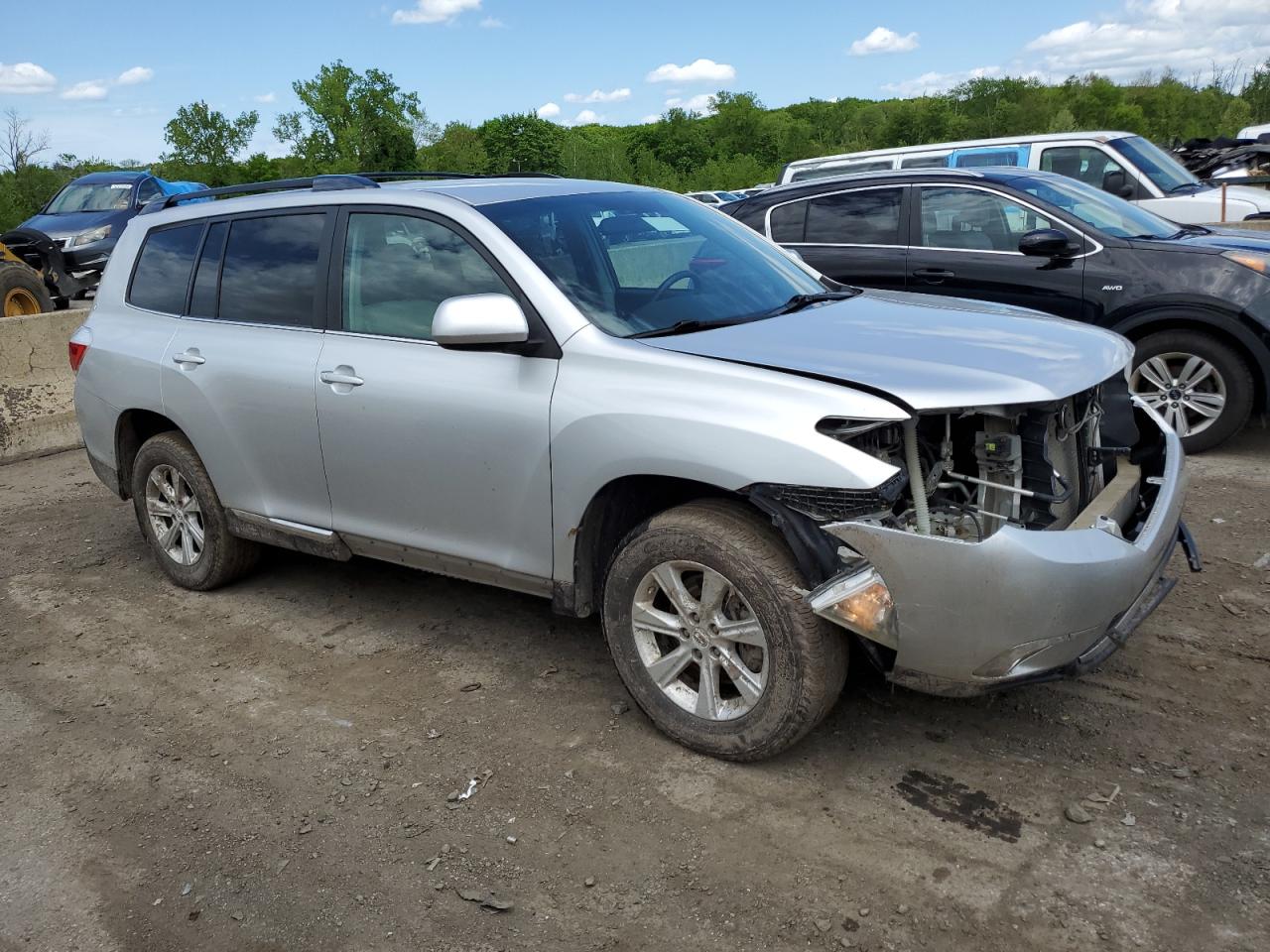 5TDBK3EH9BS089022 2011 Toyota Highlander Base