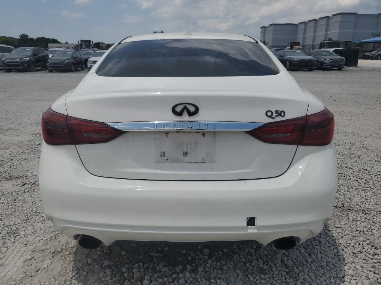 JN1EV7AP5JM591211 2018 Infiniti Q50 Luxe