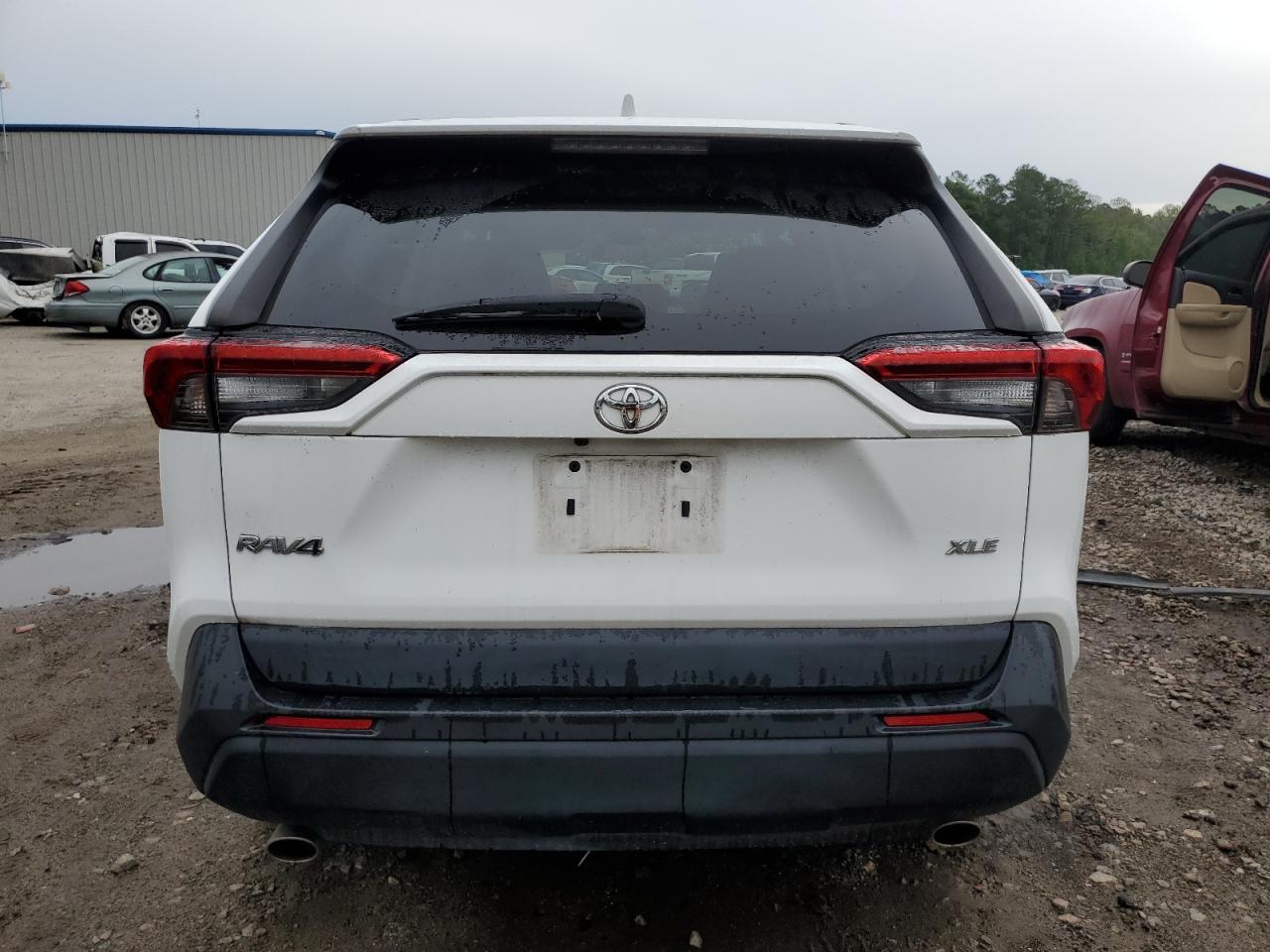 2T3W1RFV9MC139271 2021 Toyota Rav4 Xle