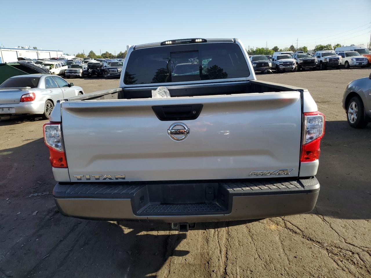 2017 Nissan Titan Sv vin: 1N6AA1E55HN553315