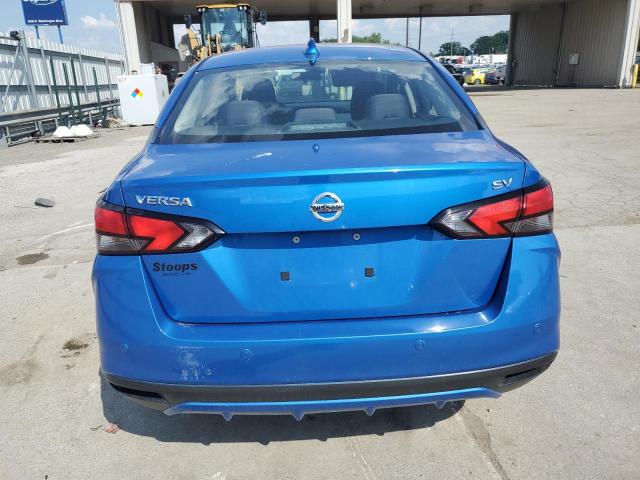  NISSAN VERSA 2021 Granatowy