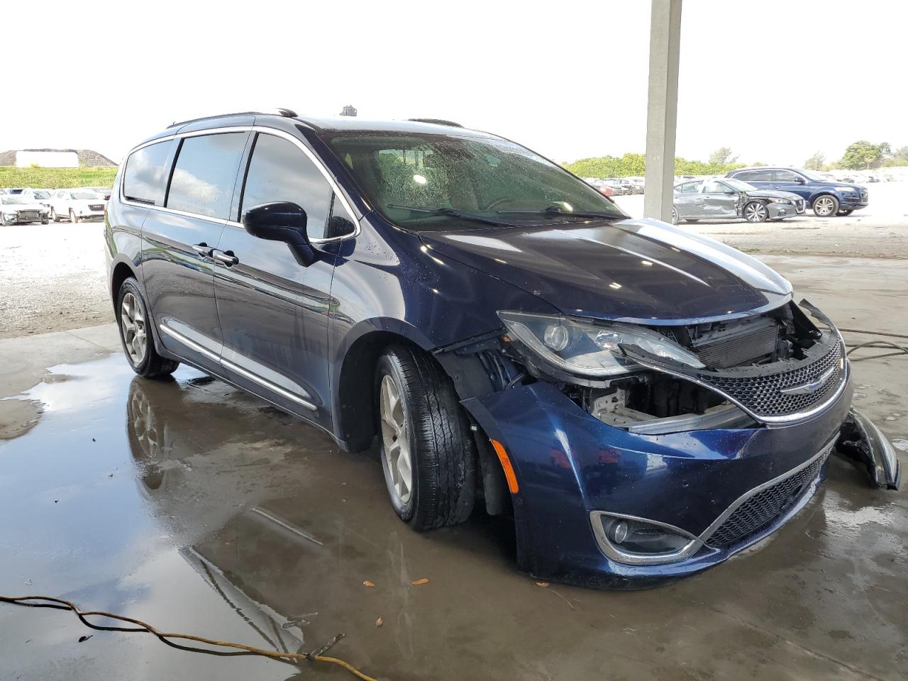 2C4RC1BG8KR550876 2019 Chrysler Pacifica Touring L