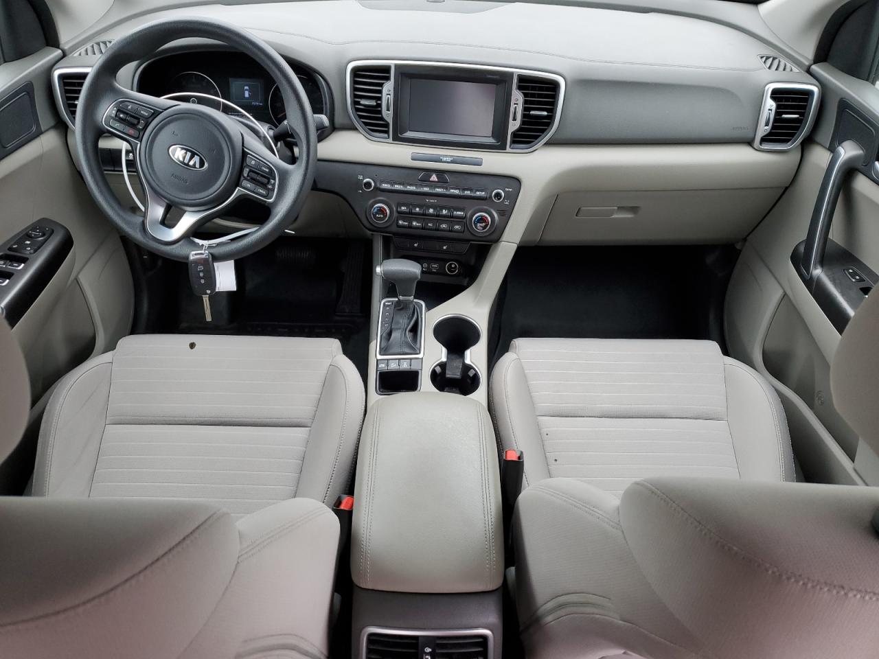 KNDPMCAC6K7607057 2019 Kia Sportage Lx