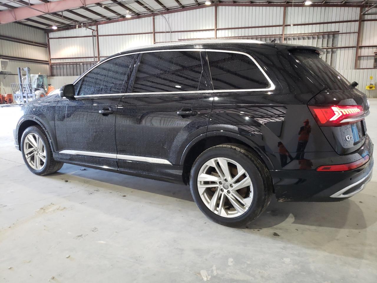 WA1LXAF75LD002319 2020 Audi Q7 Premium Plus